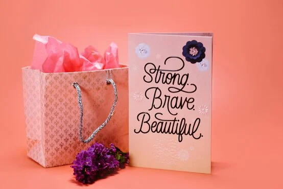 Diseño de Tarjetas  de invitacion Personalizadas, Empaques de regalo personalizados, bombas para fiestas, material para decorar fiestas eventos